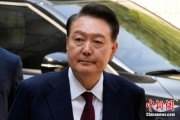 有夫之妇韩国大选后尹锡悦首次出庭 面对选举结果提问保持沉默